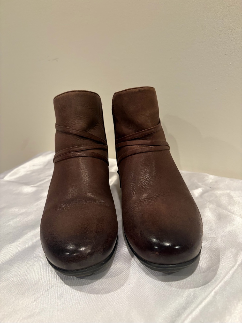 Abeo Brown Leather Ankle Boots - Women